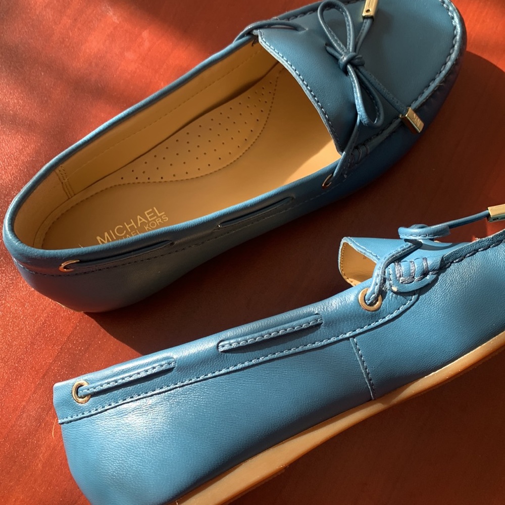 Brand new Michael Kors moccasins - Picture 8 of 10